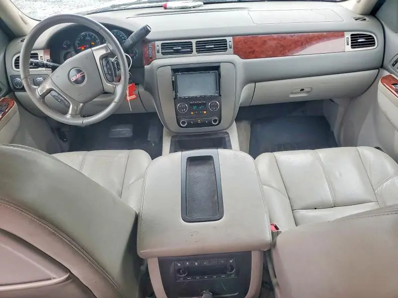 2010 GMC YUKON XL K1500 SLT  