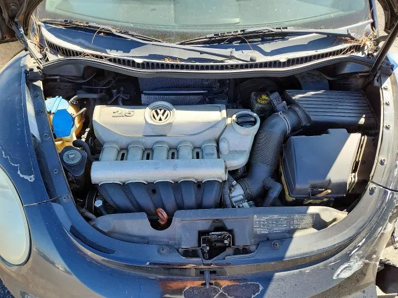 2010 VOLKSWAGEN NEW BEETLE   