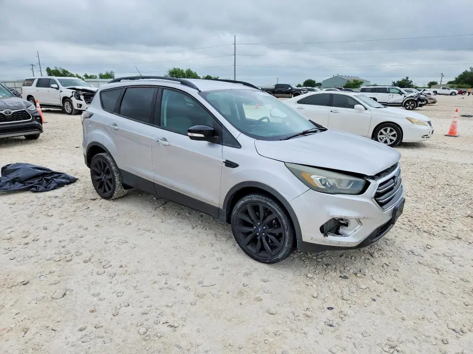 2017 FORD ESCAPE TITANIUM  