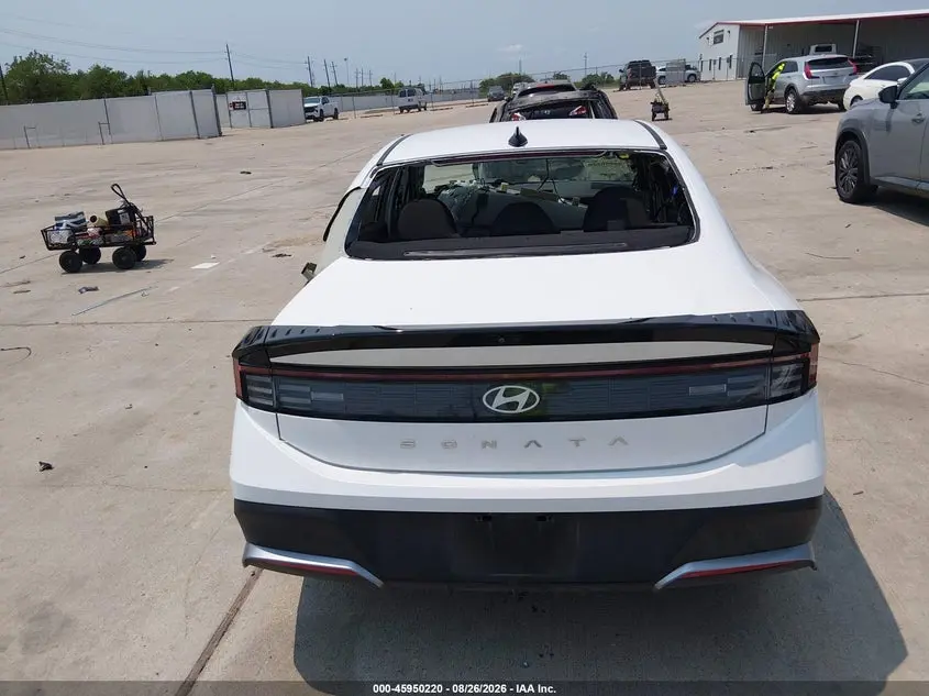 2025 HYUNDAI SONATA SE