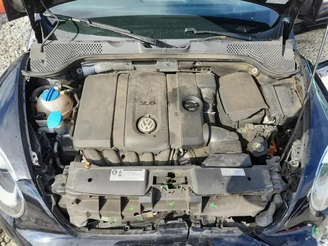 2013 VOLKSWAGEN BEETLE   