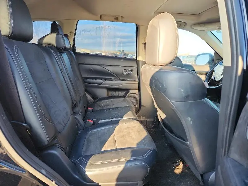 2019 MITSUBISHI OUTLANDER SE  