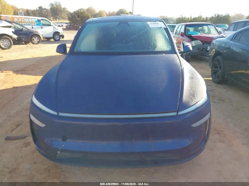 2026 TESLA MODEL Y RWD