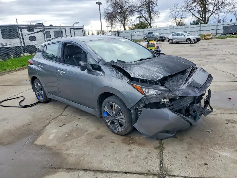 2022 NISSAN LEAF SL PLUS  