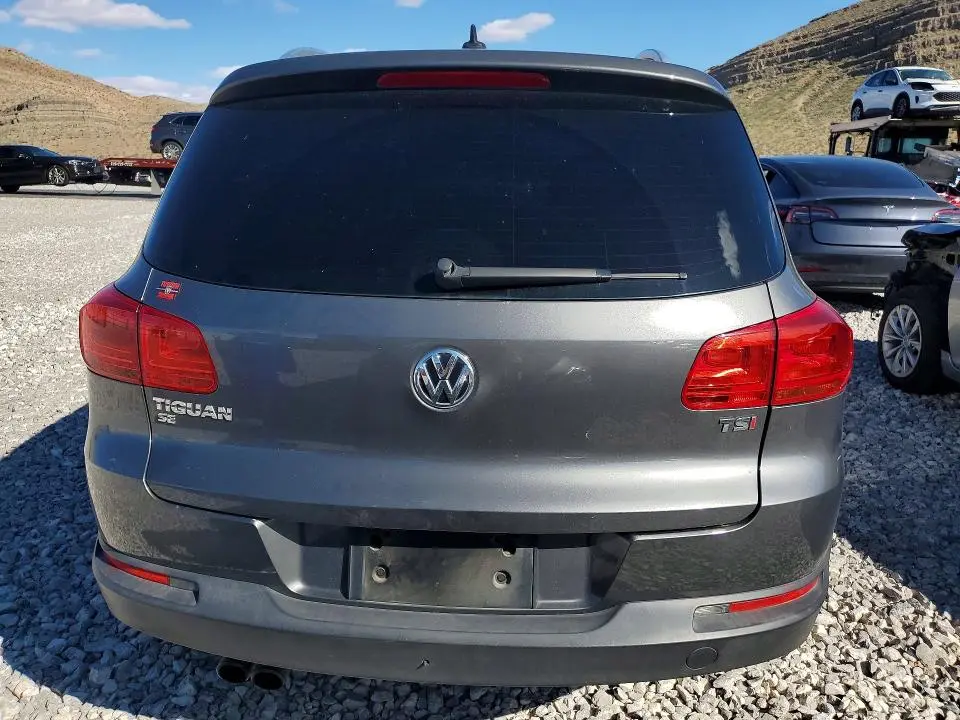 2016 VOLKSWAGEN TIGUAN S  