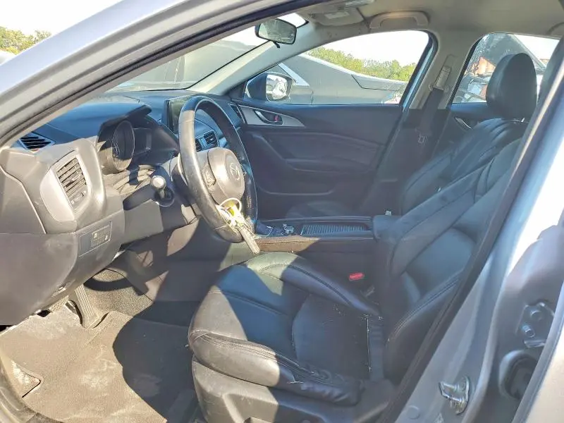 2017 MAZDA 3 TOURING  