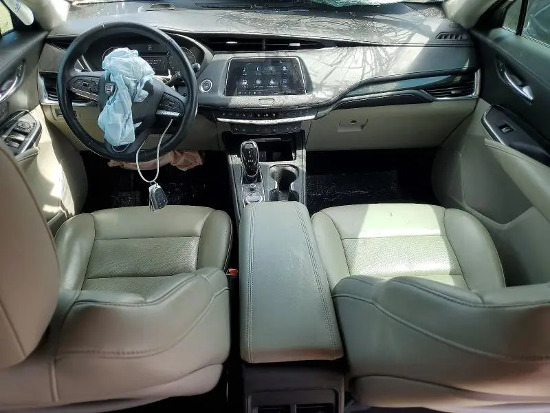 2021 CADILLAC XT4 PREMIUM LUXURY  