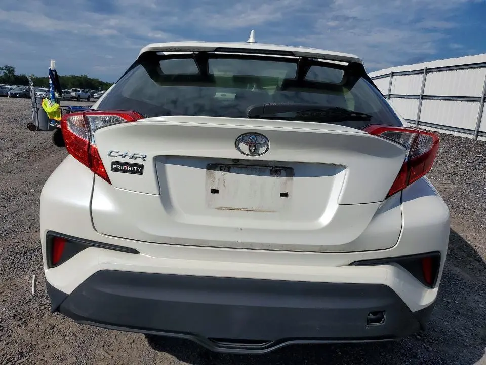 2018 TOYOTA C-HR XLE  