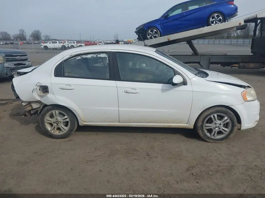 2010 CHEVROLET AVEO LT