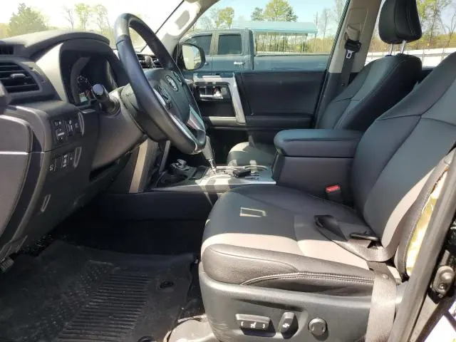 2023 TOYOTA 4RUNNER SE