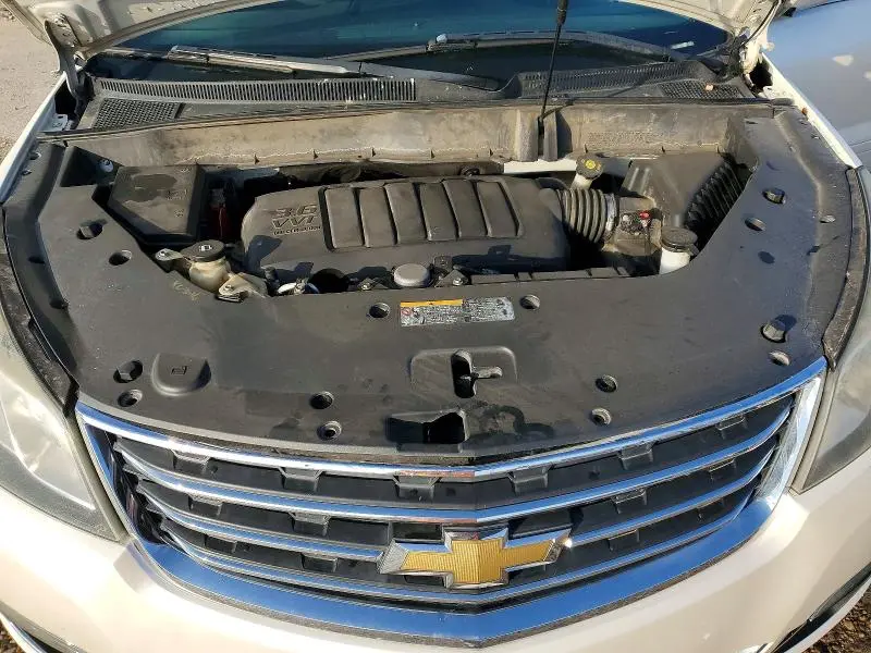 2015 CHEVROLET TRAVERSE LT  