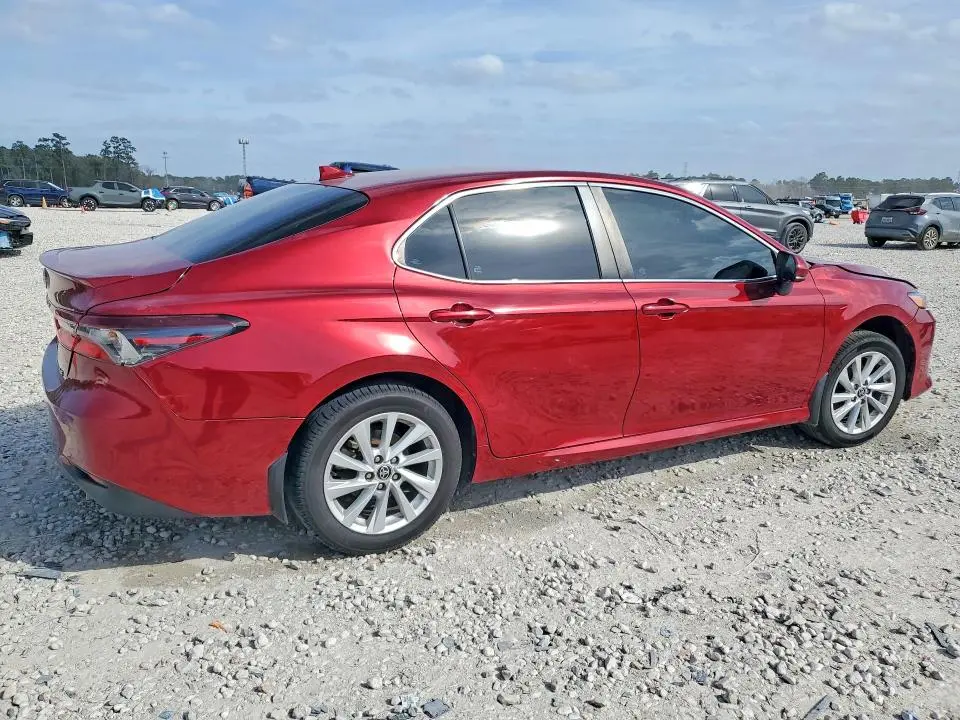2022 TOYOTA CAMRY LE  