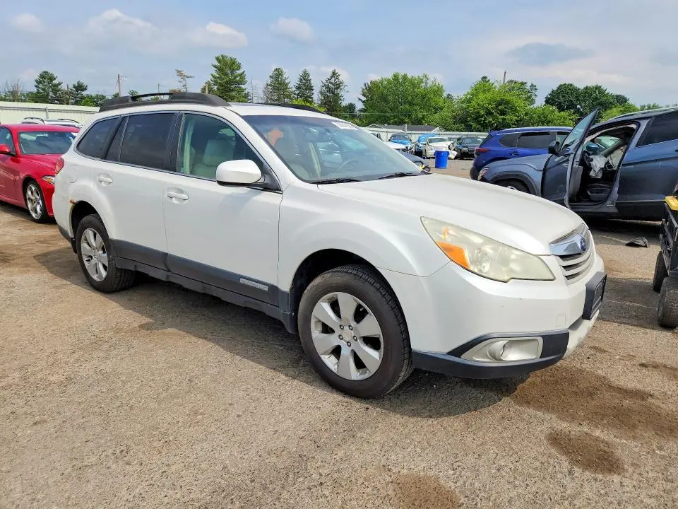 2011 SUBARU OUTBACK 2.5I PREMIUM  