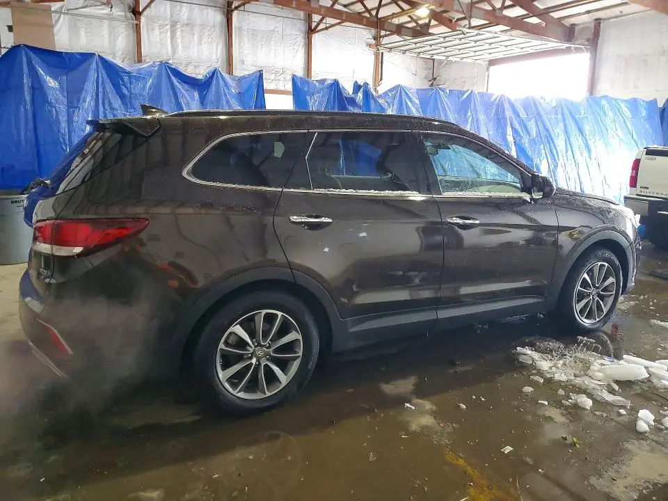 2017 HYUNDAI SANTA FE SE  