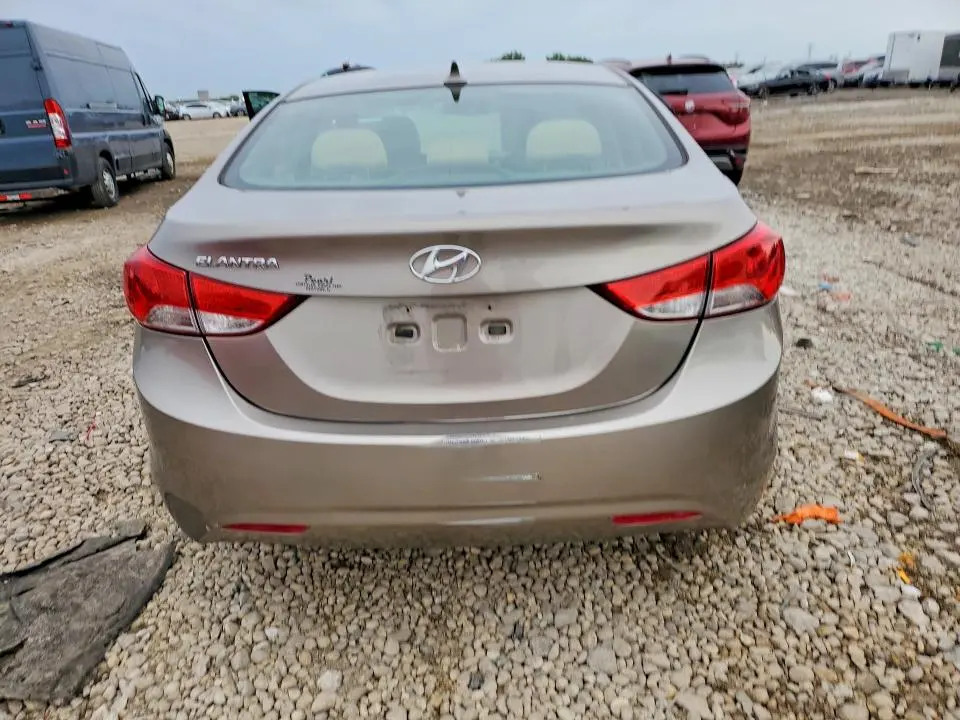 2013 HYUNDAI ELANTRA GLS  