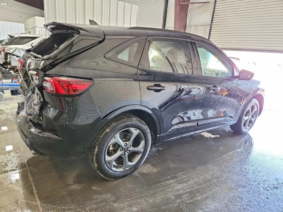 2024 FORD ESCAPE ST LINE  