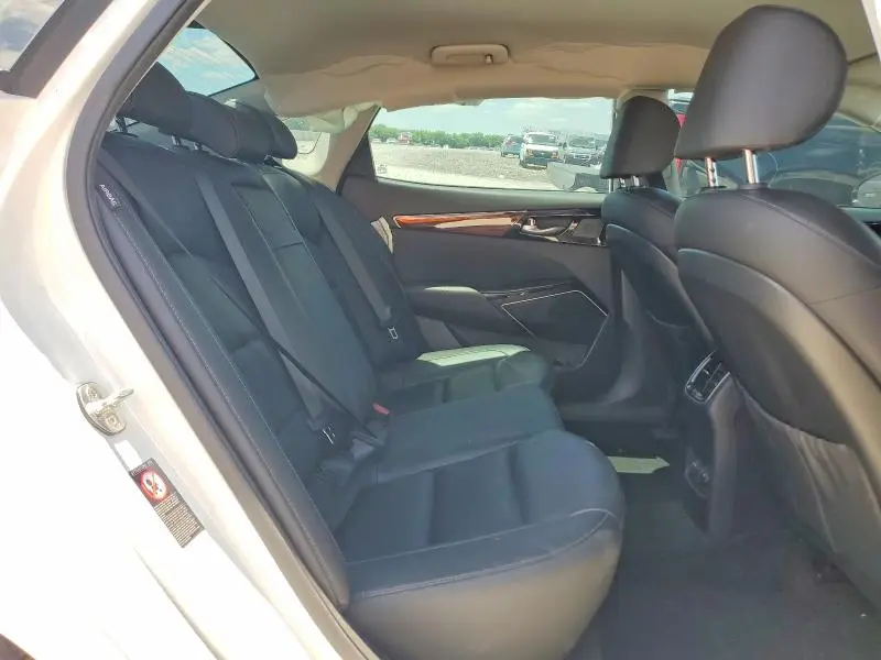 2017 KIA CADENZA PREMIUM  