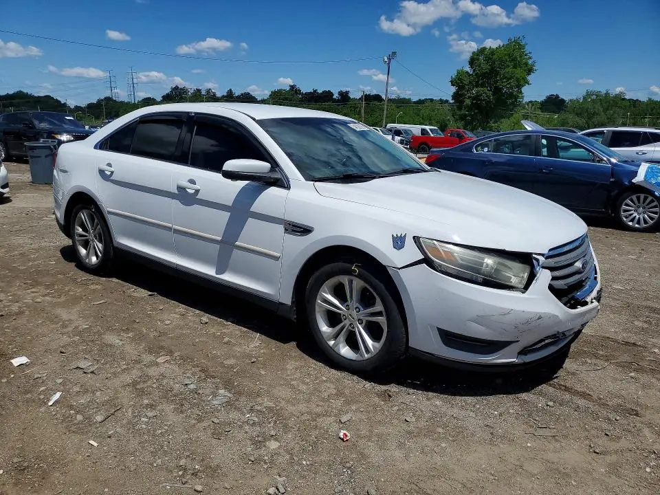 2015 FORD TAURUS SEL  