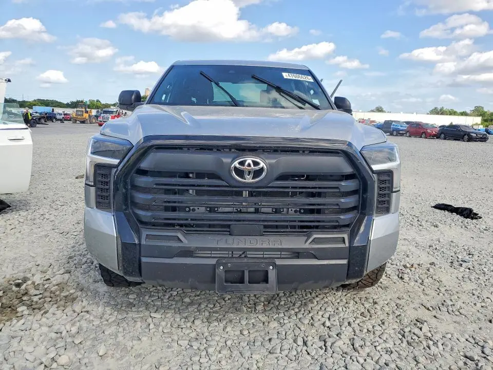 2025 TOYOTA TUNDRA SR  