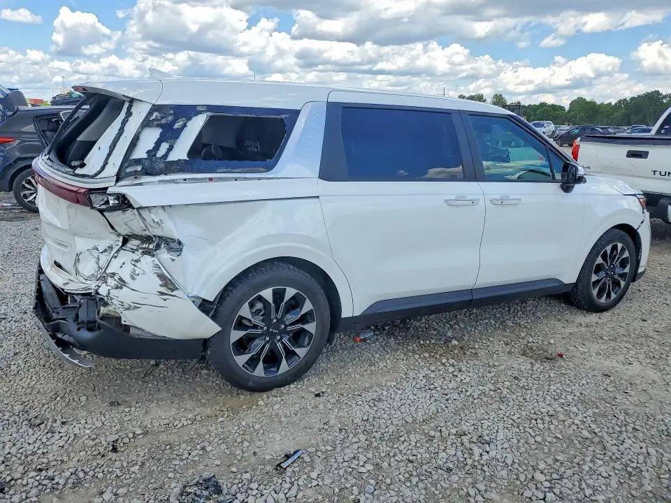 2024 KIA CARNIVAL EX  