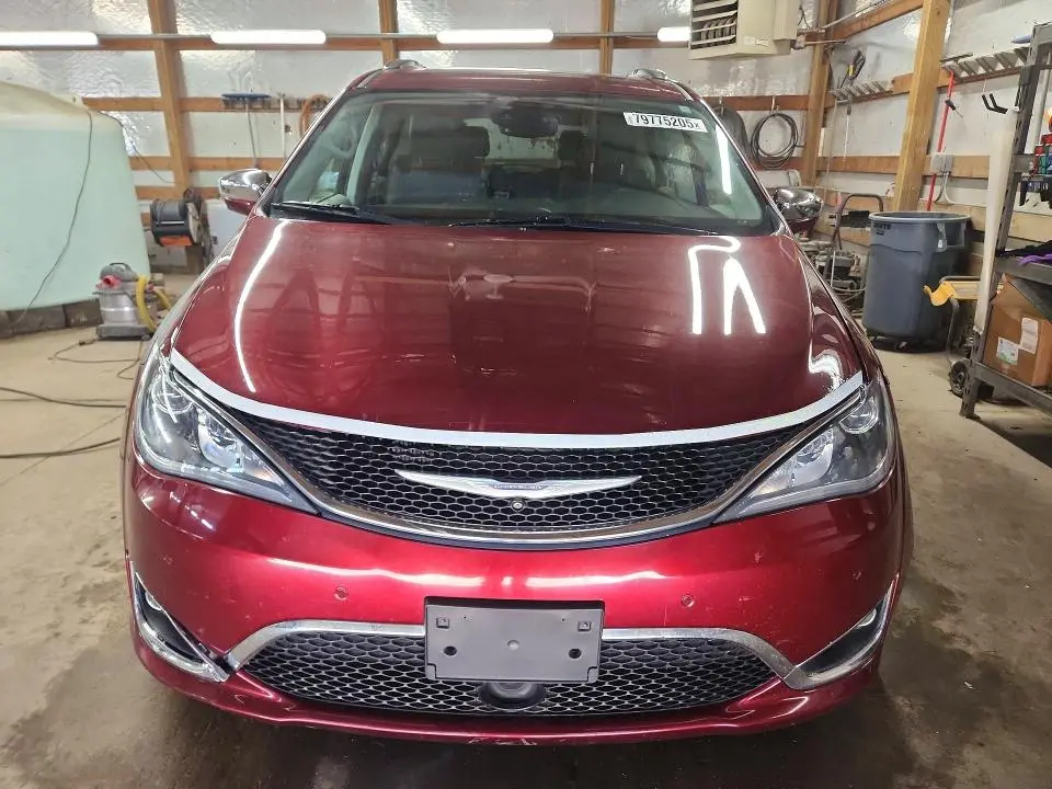 2018 CHRYSLER PACIFICA LIMITED  