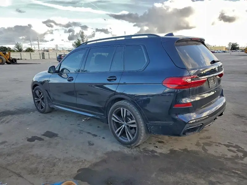 2021 BMW X7 M50I  