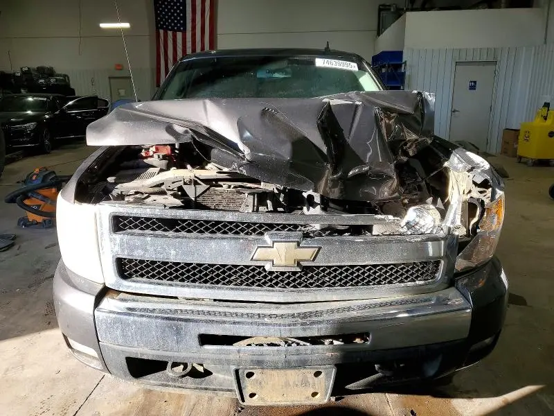 2011 CHEVROLET SILVERADO K1500 LT  