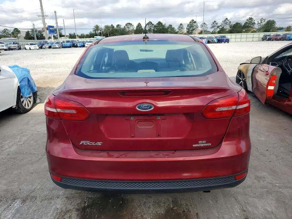 2016 FORD FOCUS SE  