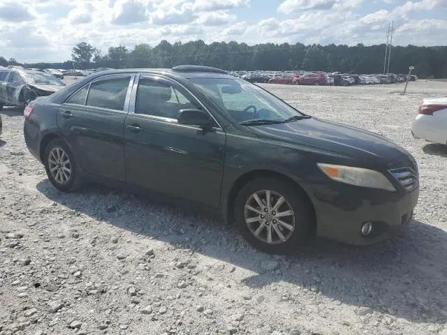 2011 TOYOTA CAMRY SE  