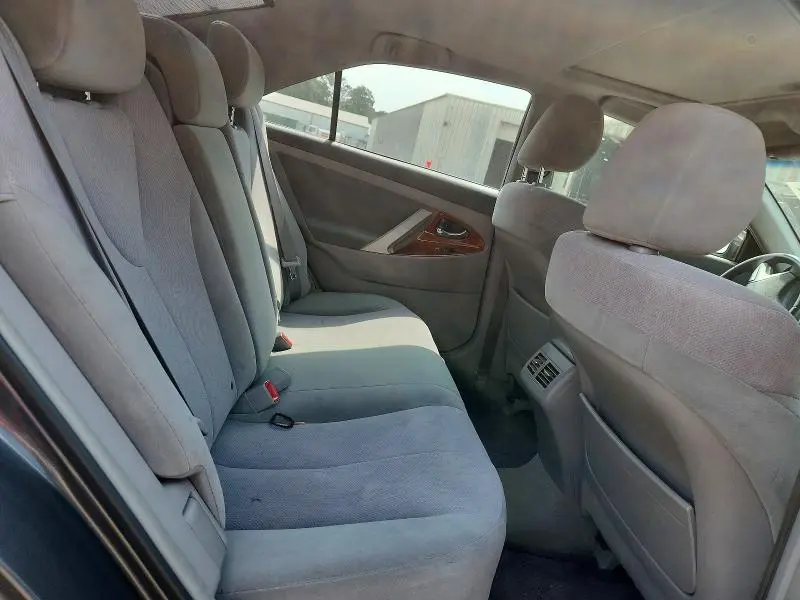 2011 TOYOTA CAMRY XLE  
