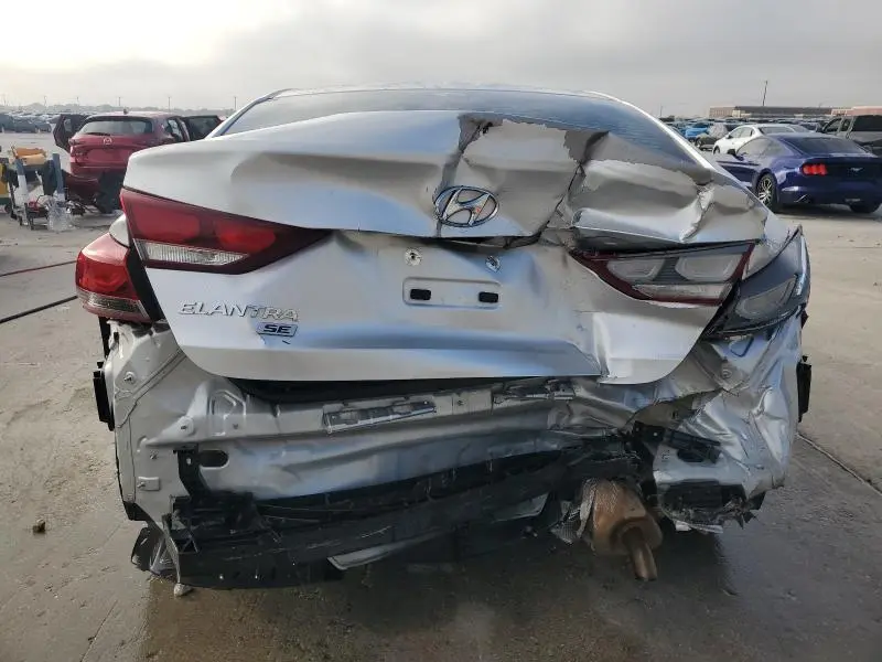 2018 HYUNDAI ELANTRA SE  