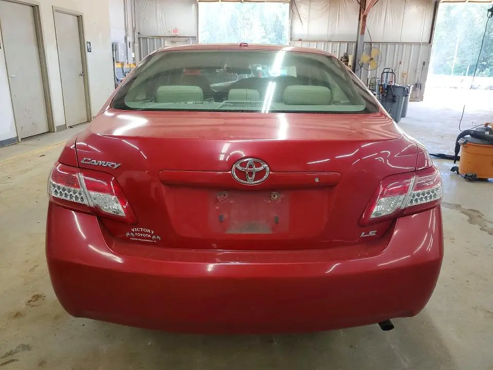 2011 TOYOTA CAMRY LE  
