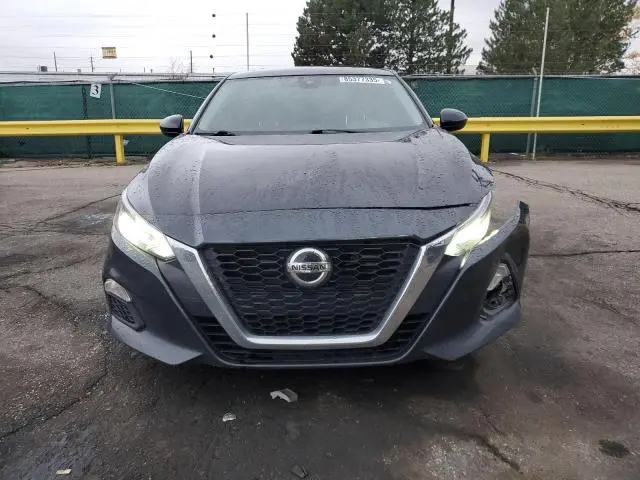 2022 NISSAN ALTIMA SV  
