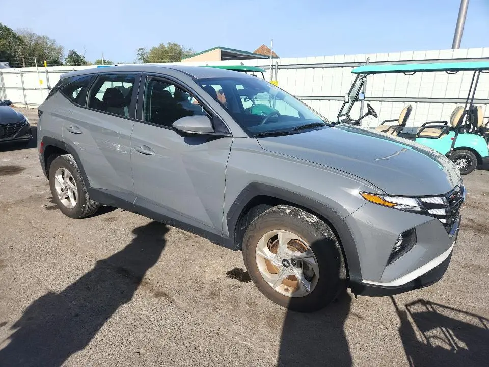 2024 HYUNDAI TUCSON SE  