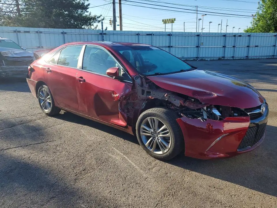 2016 TOYOTA CAMRY SE  