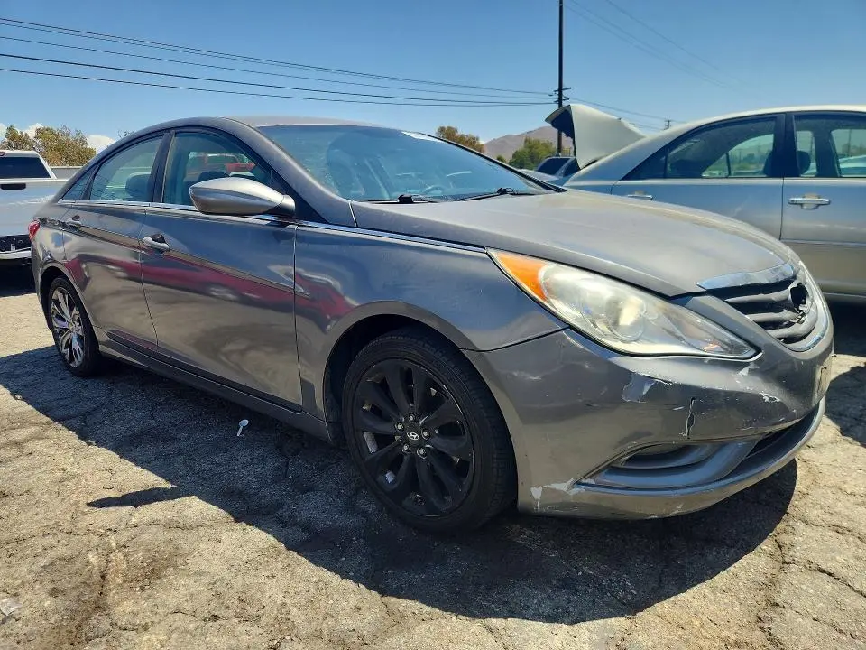 2013 HYUNDAI SONATA GLS  