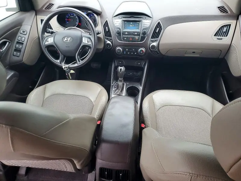 2015 HYUNDAI TUCSON SE  