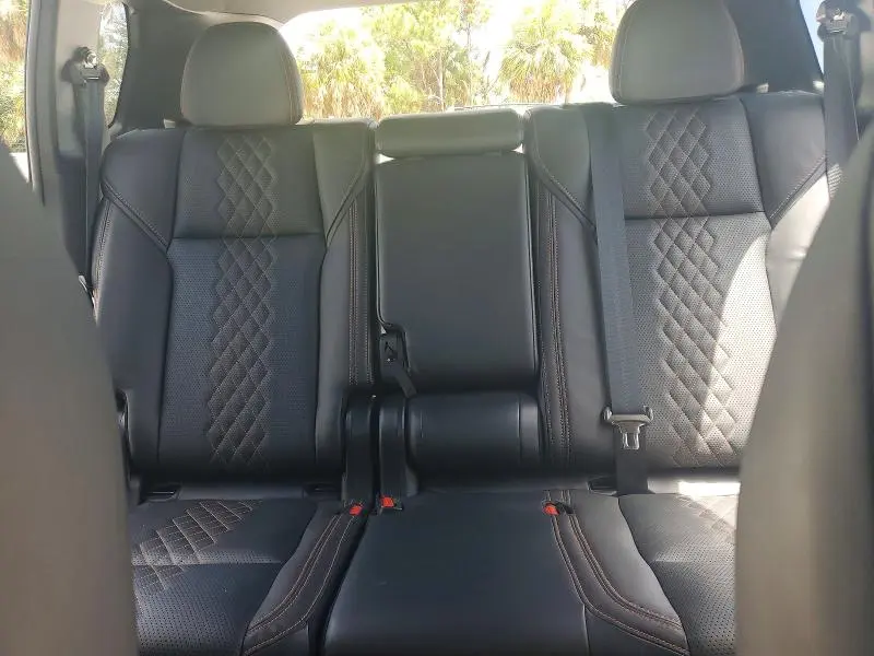 2023 MITSUBISHI OUTLANDER SEL  