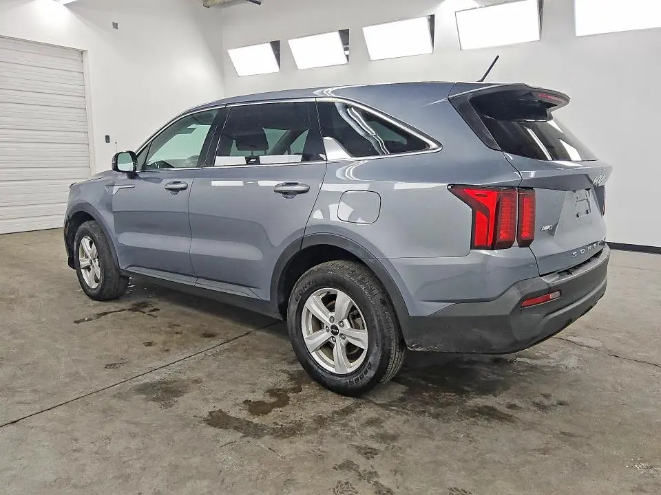 2022 KIA SORENTO LX  