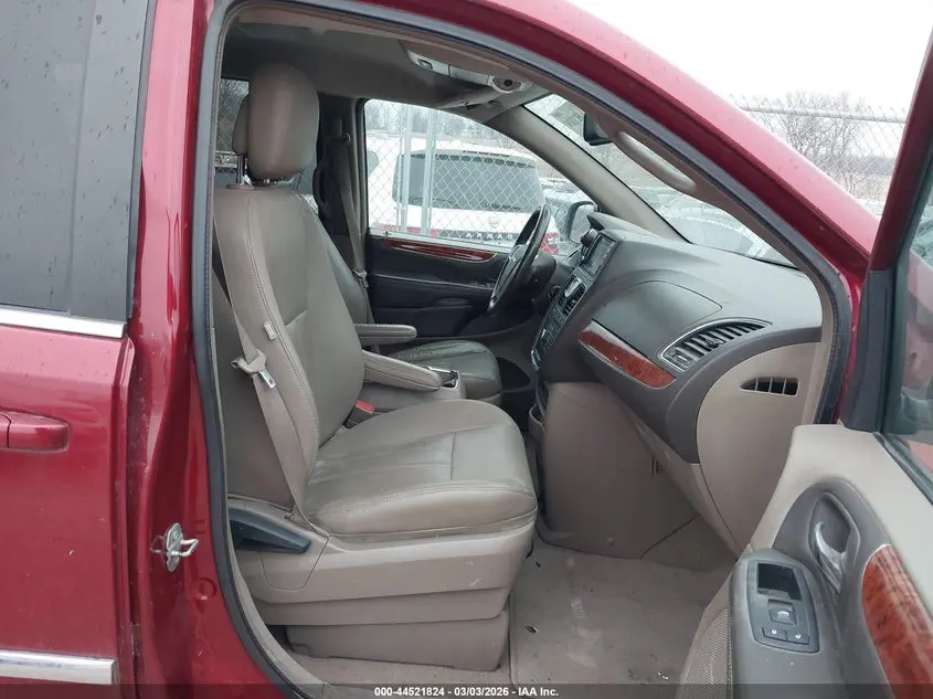 2016 CHRYSLER TOWN & COUNTRY TOURING