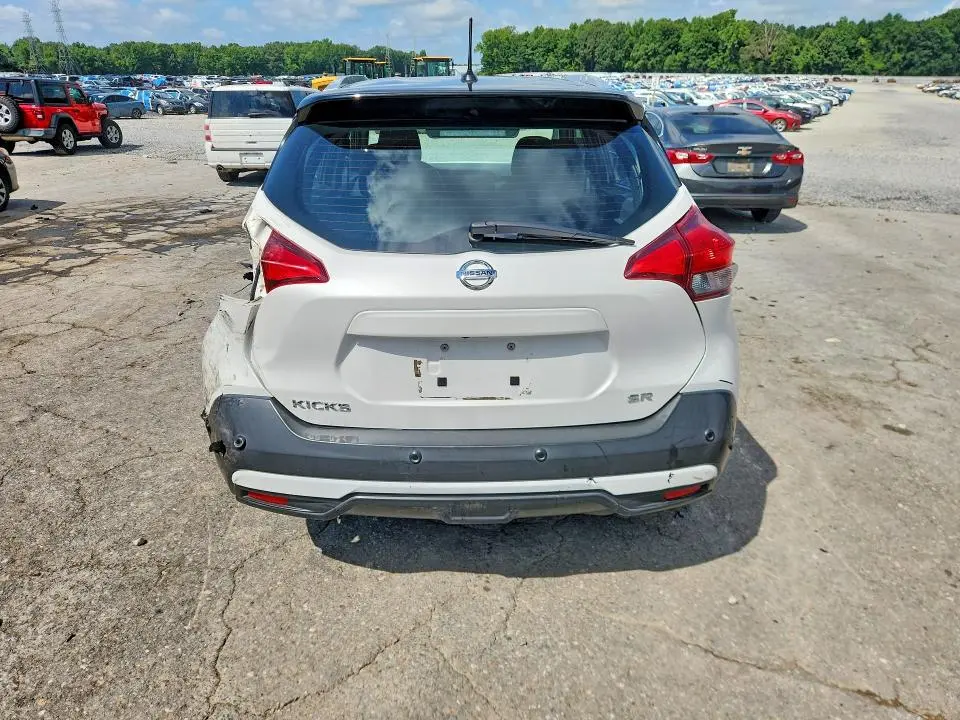 2020 NISSAN KICKS SR  