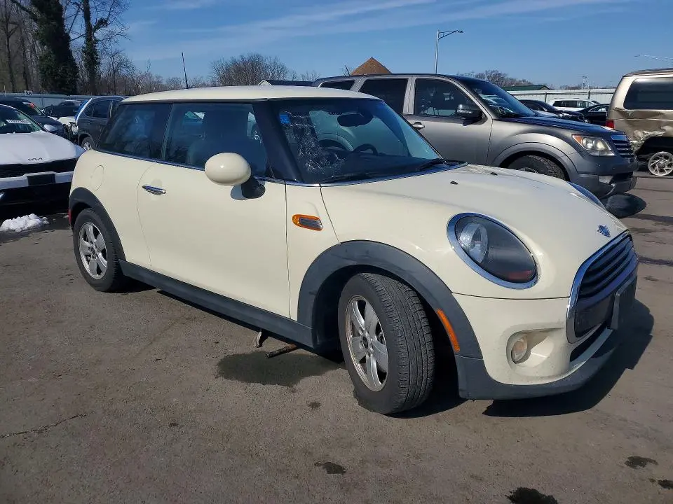 2019 MINI COOPER   