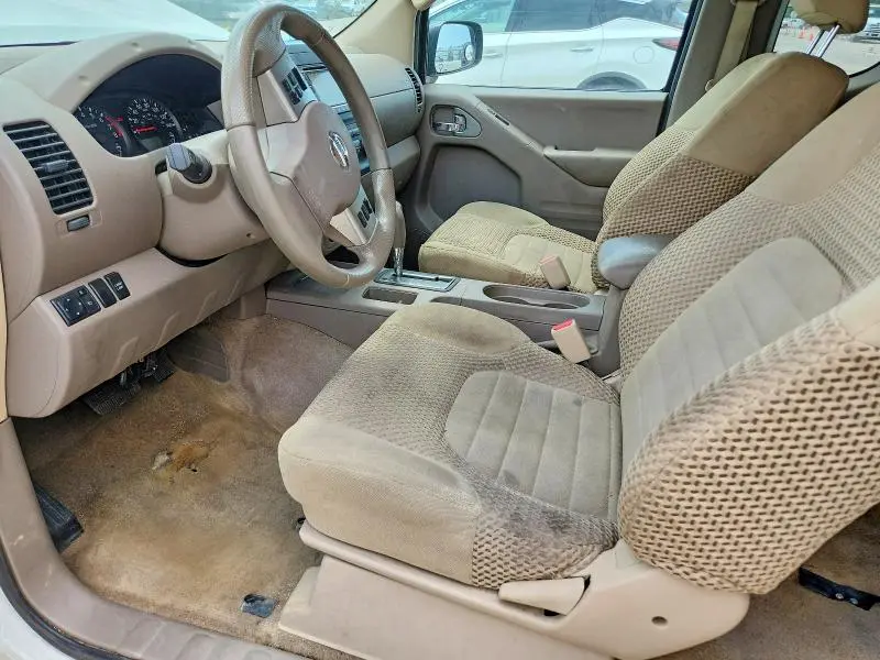 2015 NISSAN FRONTIER SV  