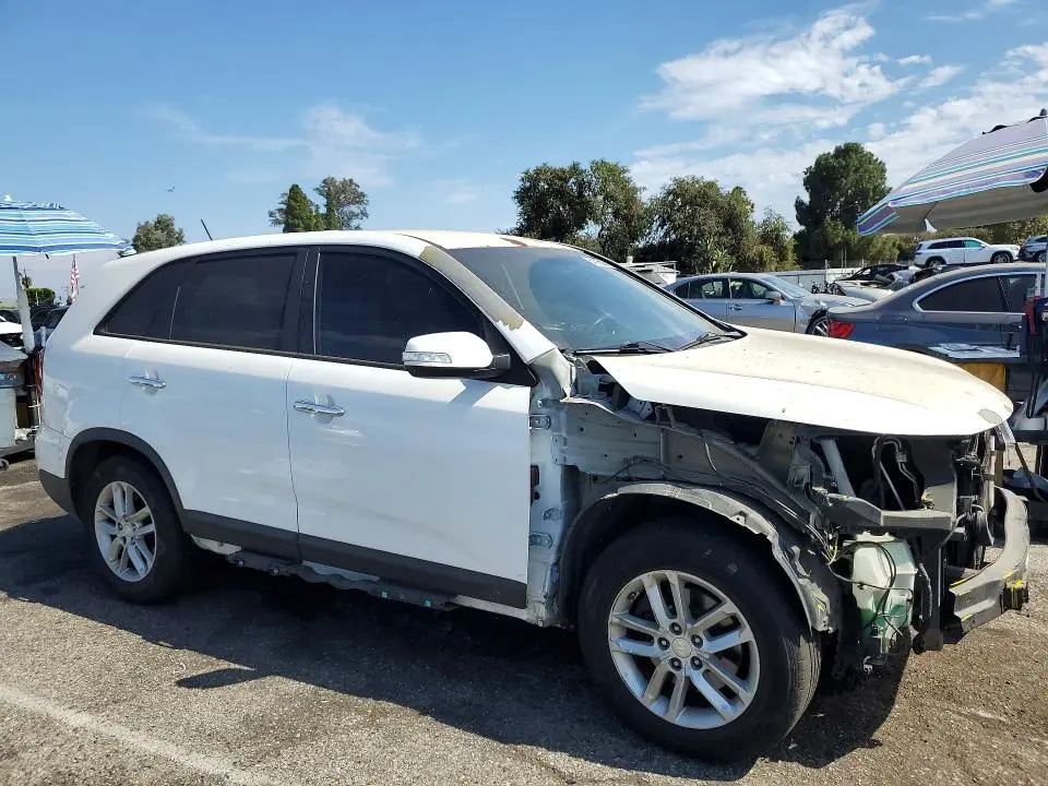 2014 KIA SORENTO LX  