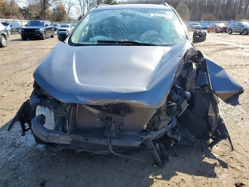 2022 FORD EDGE SE  
