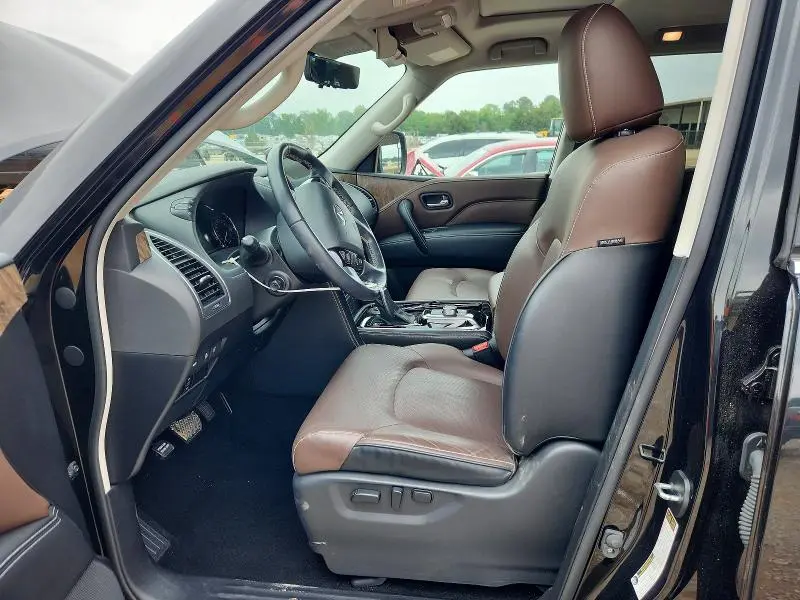 2023 INFINITI QX80 LUXE  