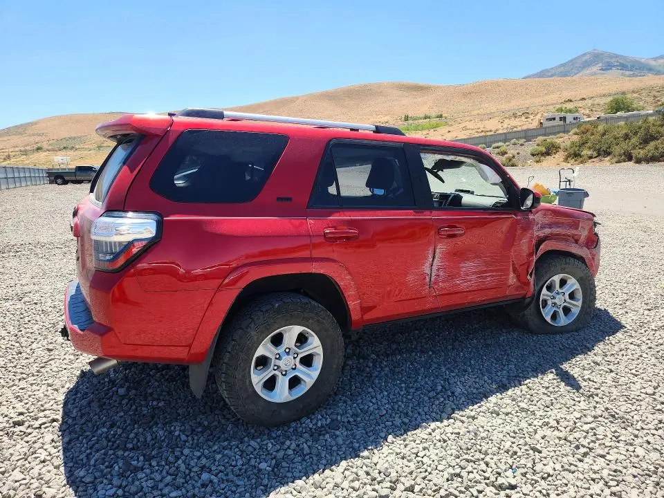 2021 TOYOTA 4RUNNER SR5  