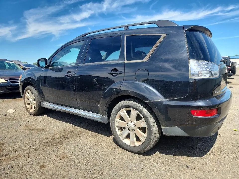 2011 MITSUBISHI OUTLANDER SE  
