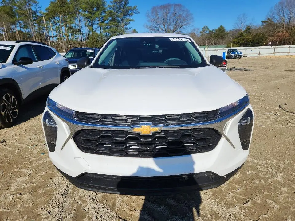 2025 CHEVROLET TRAX LS  