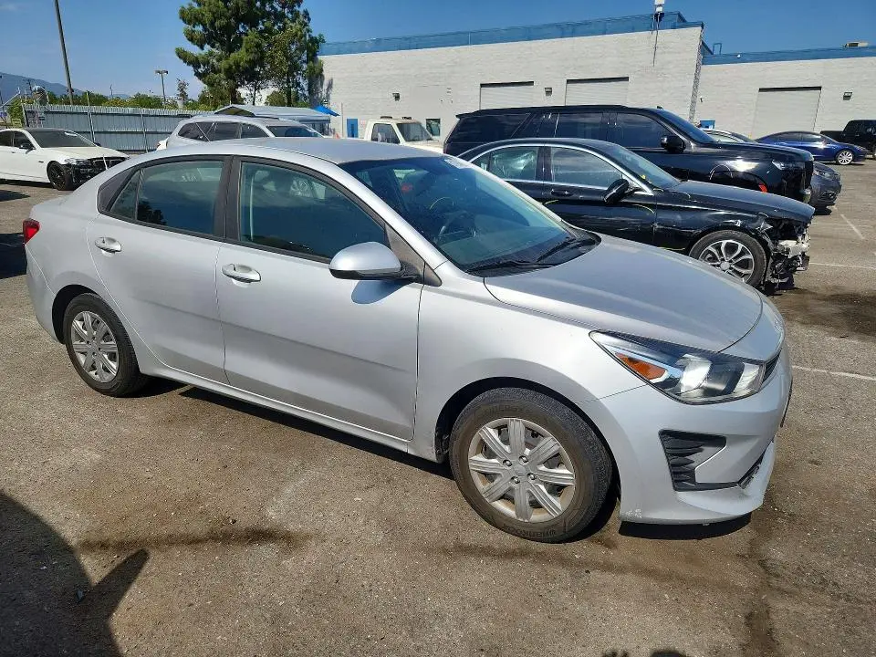 2022 KIA RIO S  